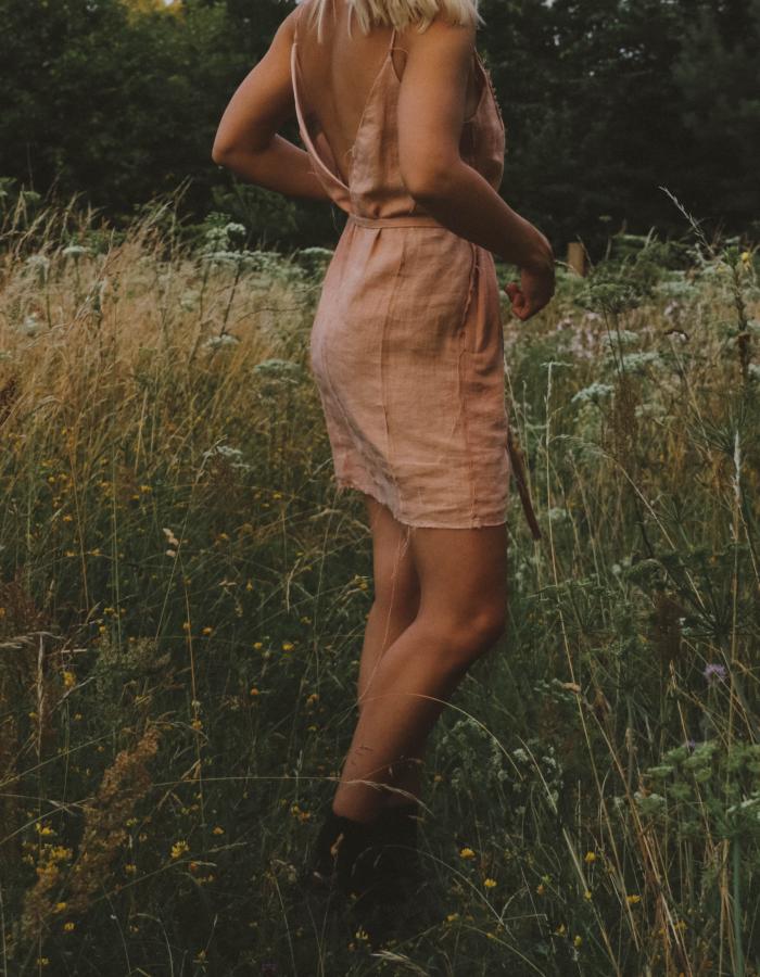 LINEN LINES NOT JUST A LABEL